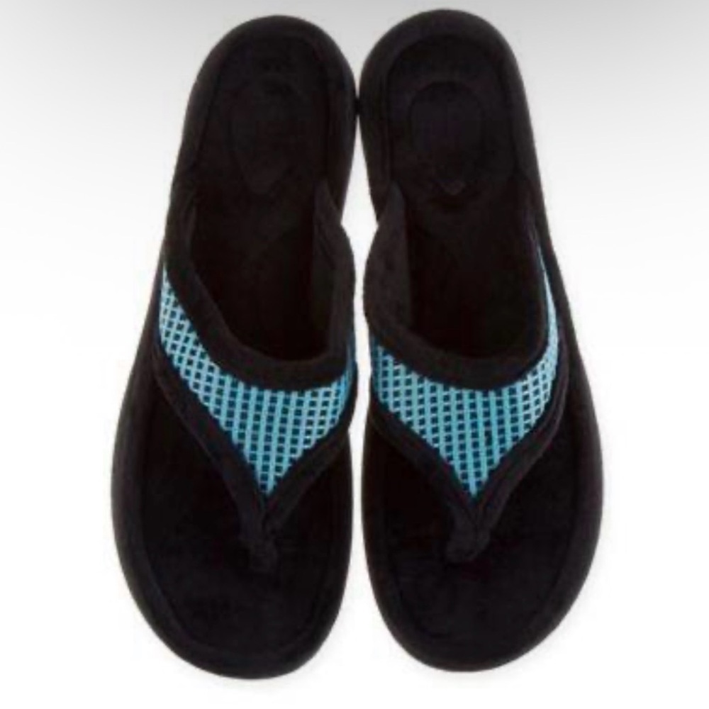 Like new large memory foam slipper sandal flip flops